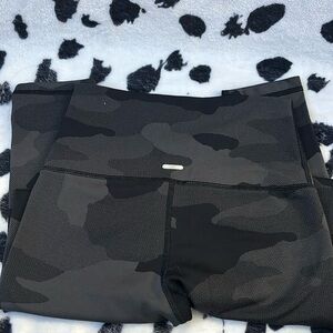Aerie black camo leggings